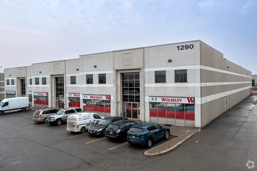1290 Creditstone Rd, Vaughan, ON à vendre - Photo principale – Image 1 sur 4