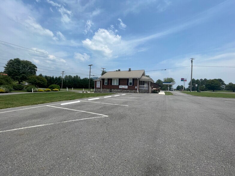 1032, 1040, 1048 Stayman Road portefeuille de 3 biens à vendre sur LoopNet.fr - Photo de l’immeuble – Image 3 sur 4