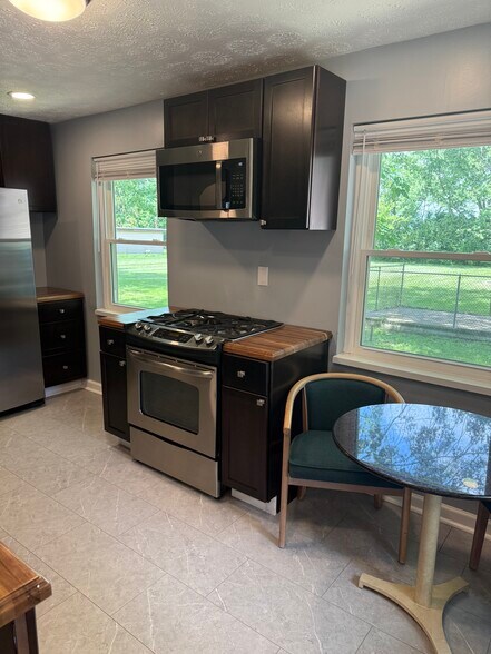 8079 W 3rd St, New Lebanon, OH à vendre - Photo de l’immeuble – Image 2 sur 33