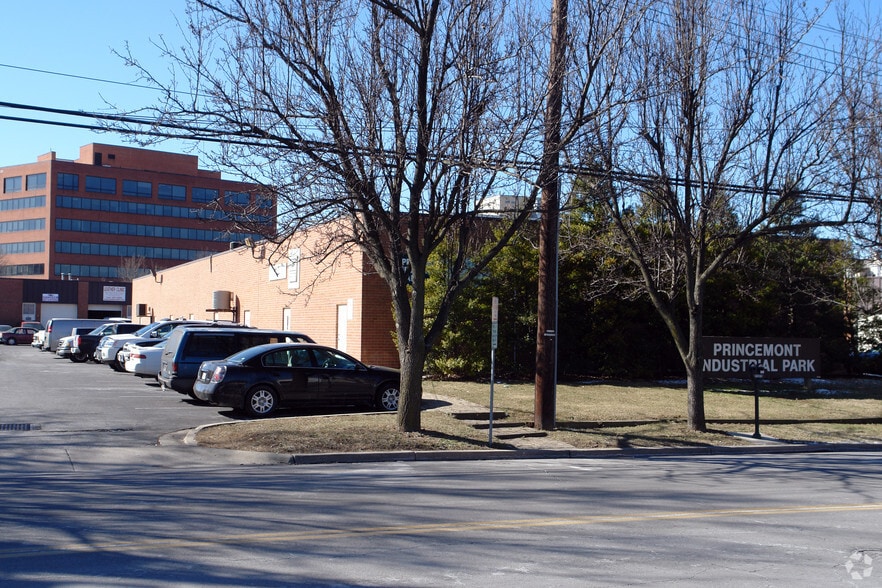 328 N Stonestreet Ave, Rockville, MD à louer - Photo principale – Image 1 sur 3