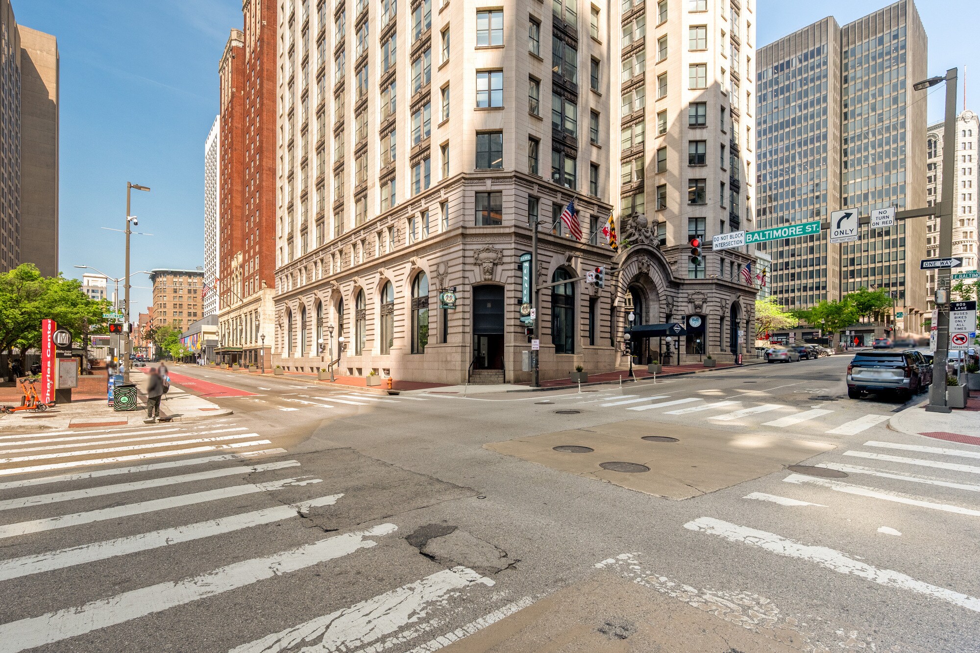 2 N Charles St, Baltimore, MD à louer Photo de l’immeuble– Image 1 sur 12