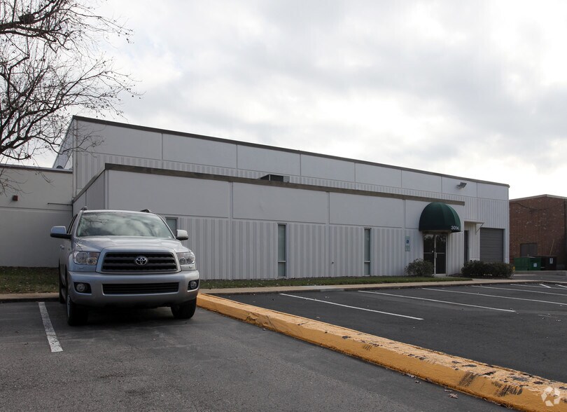 3014 Industrial Dr, Raleigh, NC à louer - Photo de l’immeuble – Image 2 sur 6