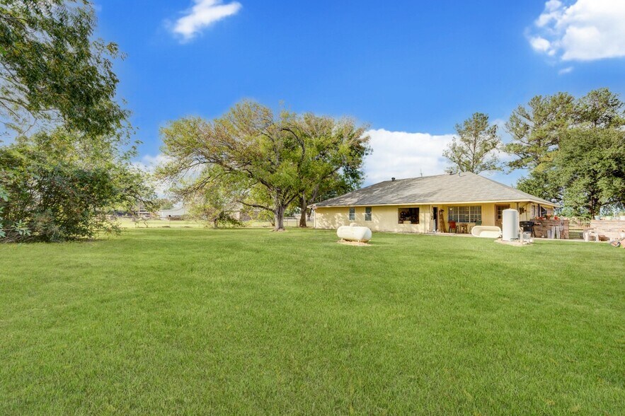 13847 Boudreaux Rd, Tomball, TX à louer - Photo de l’immeuble – Image 2 sur 8