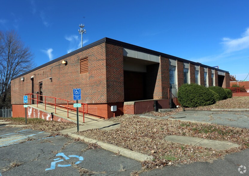 3146 Starlight Dr, Winston-Salem, NC à louer - Photo principale – Image 1 sur 7