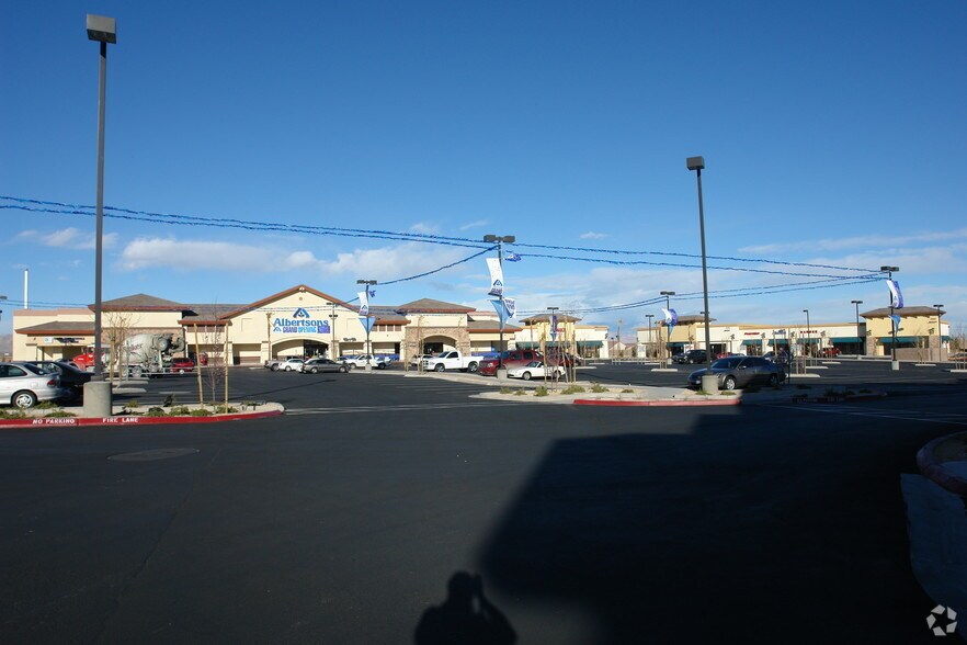 2810-2930 Bicentennial Pky, Henderson, NV à louer - Photo de l’immeuble – Image 1 sur 11