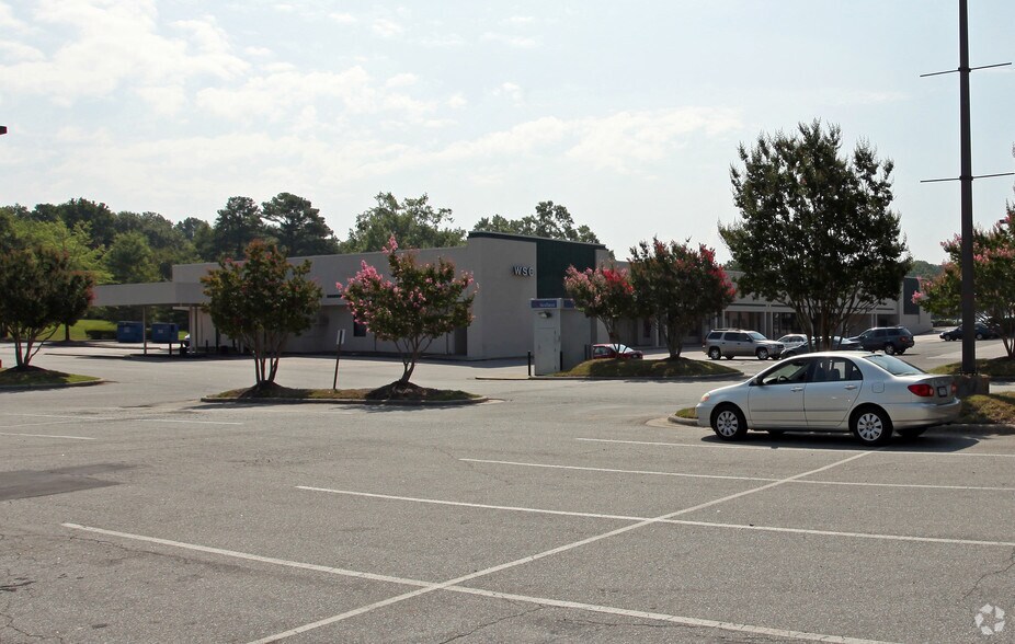 1100 N Miami Blvd, Durham, NC à vendre - Photo de l’immeuble – Image 2 sur 4