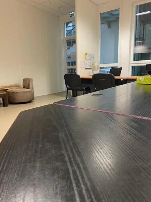 Plus de détails pour Bureau à vendre