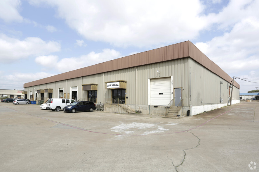 1901 S Great Southwest Pky, Grand Prairie, TX à louer - Photo de l’immeuble – Image 3 sur 9