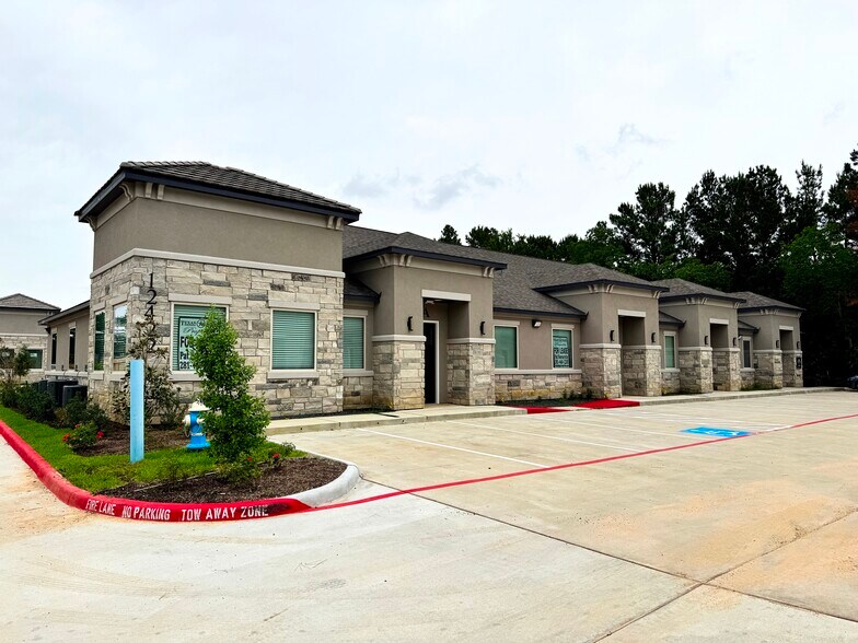 12410 Spring Cypress Rd, Tomball, TX à louer - Photo de la construction – Image 3 sur 13