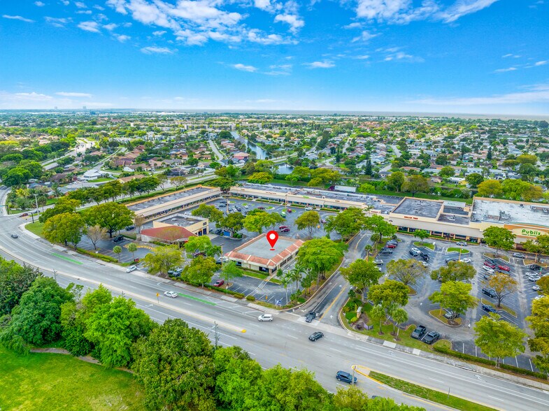 8201 Pine Island, Tamarac, FL à louer - Aérien – Image 3 sur 19