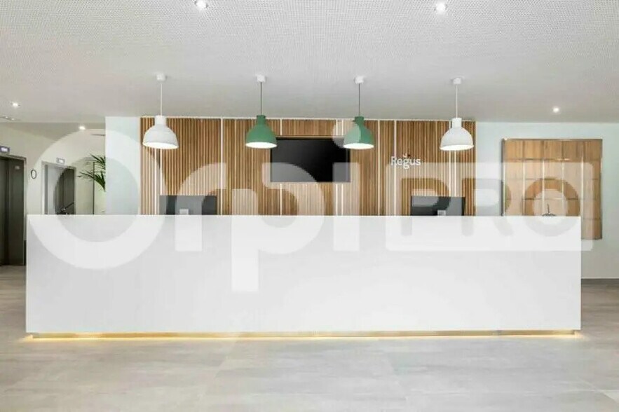 Bureau dans Levallois-Perret à louer - Photo de l’immeuble – Image 1 sur 10