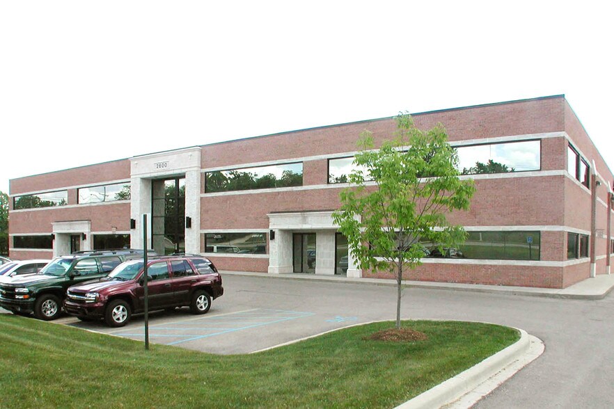 2600 Auburn Rd, Auburn Hills, MI à louer - Photo de l’immeuble – Image 2 sur 2