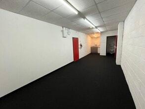 383-389 New Hall Ln, Preston à louer Photo intérieure– Image 2 sur 2