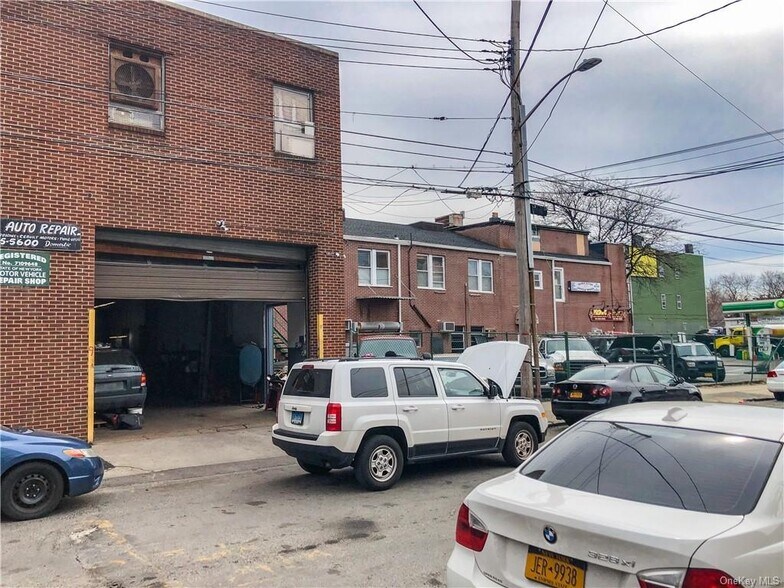 9 N Bond St, Mount Vernon, NY à vendre - Photo de l’immeuble – Image 2 sur 5