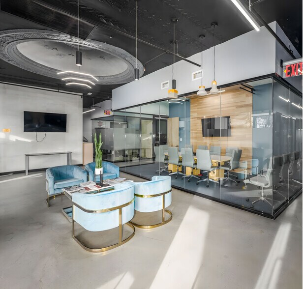 975A E 13th St, Brooklyn, NY à louer - Photo de l’immeuble – Image 3 sur 14