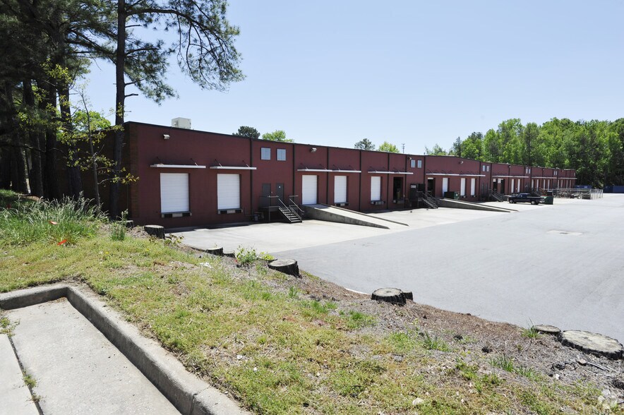 370 Great Southwest Pky SW, Atlanta, GA à louer - Photo de l’immeuble – Image 2 sur 3
