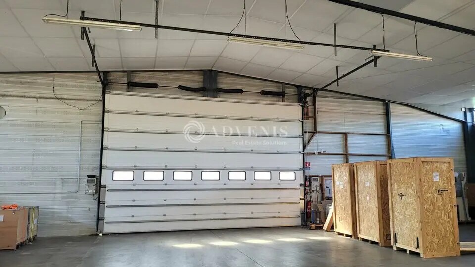 Local d'activités dans La Chapelle-sur-Erdre à vendre - Photo intérieure – Image 2 sur 7