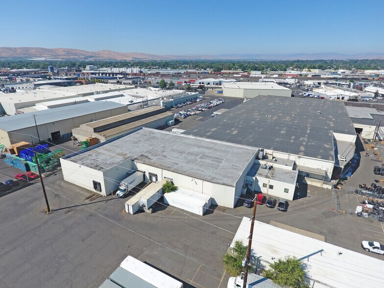 911 S 3rd St, Yakima, WA à louer - Photo de l’immeuble – Image 2 sur 7