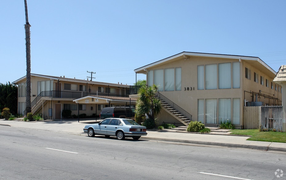 3831 Saviers Rd, Oxnard, CA à vendre - Photo principale – Image 1 sur 7
