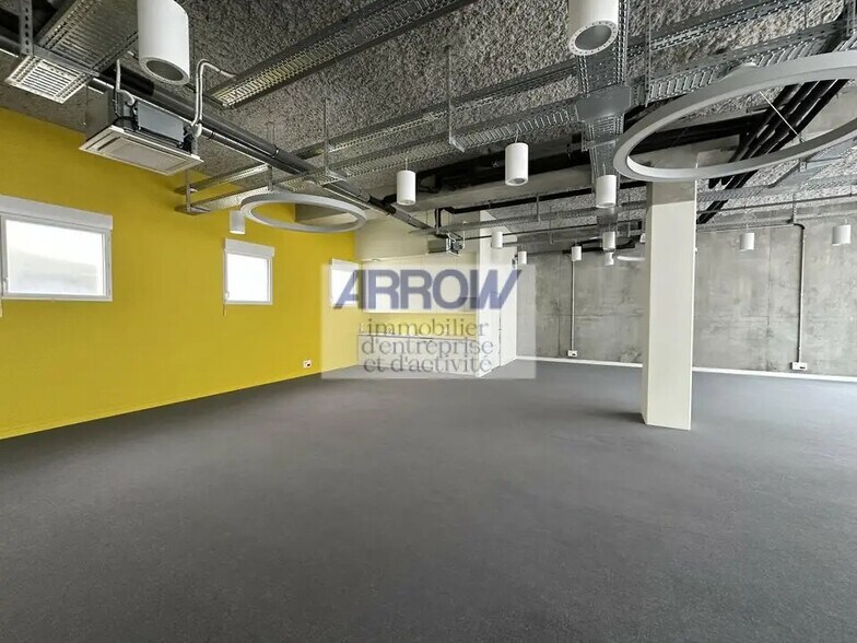 Local commercial dans Nantes à louer - Photo de l’immeuble – Image 3 sur 3