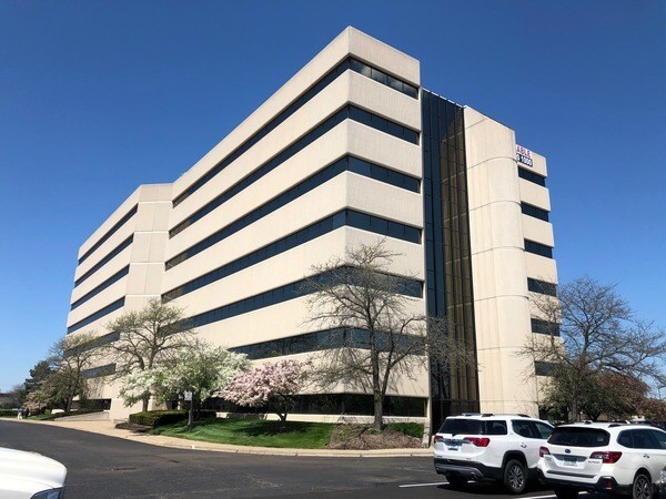 850 Stephenson Hwy, Troy, MI à louer - Photo principale – Image 1 sur 5