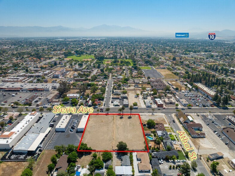 Sierra Ave, Fontana, CA à vendre - Photo de l’immeuble – Image 2 sur 6