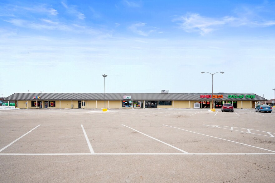 918 E Washington St, Winchester, IN à louer - Photo de l’immeuble – Image 1 sur 8