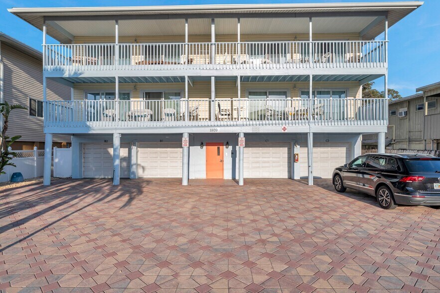 1809 Gulf Blvd, Indian Rocks Beach, FL à vendre - Photo de l’immeuble – Image 2 sur 78