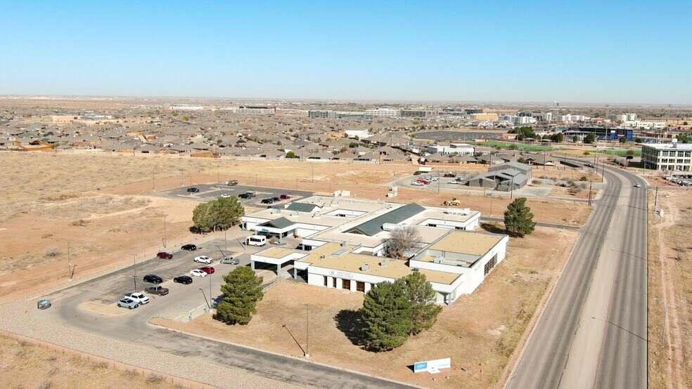 207 Tradewinds Blvd, Midland, TX à louer - Photo de l’immeuble – Image 2 sur 14