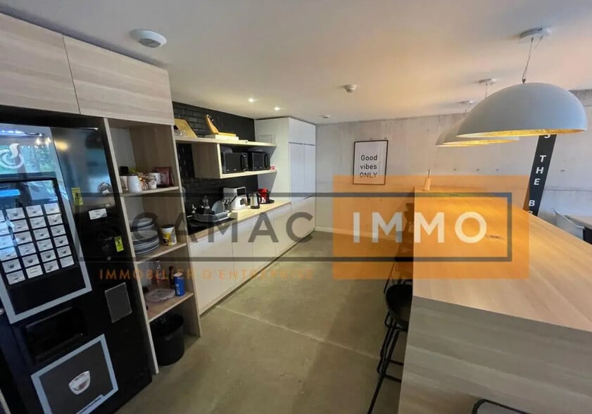 Bureau dans Torcy à louer - Photo de l’immeuble – Image 2 sur 12