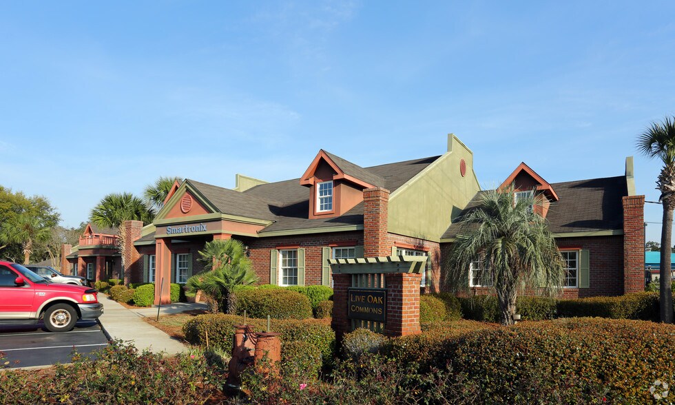 1194 Eglin Pky, Shalimar, FL à louer - Photo principale – Image 1 sur 51