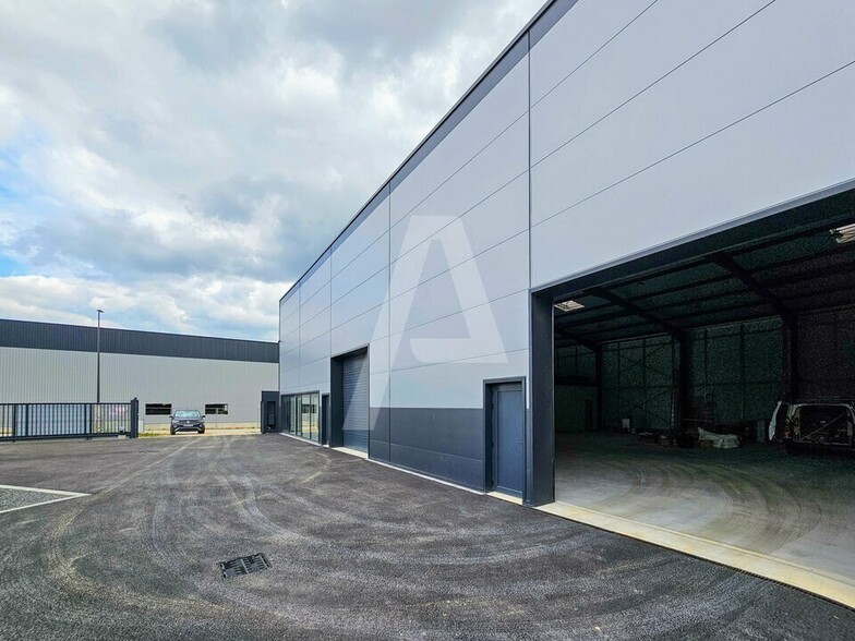 Industriel/Logistique dans Arpajon à louer - Photo de l’immeuble – Image 2 sur 10