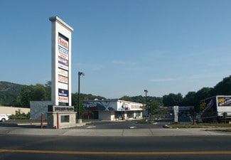 Plus de détails pour 311 W Main St, Meriden, CT - Local commercial à louer