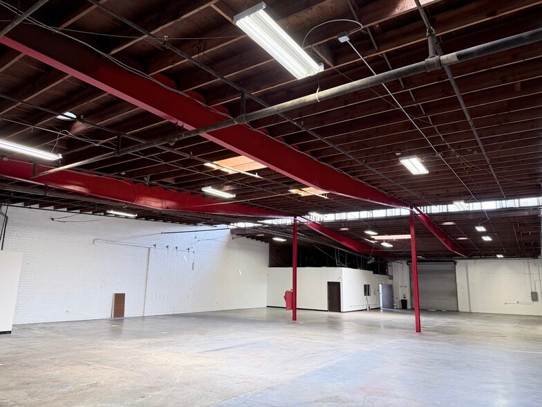 16221 S Maple Ave, Gardena, CA à louer - Photo intérieure – Image 3 sur 7