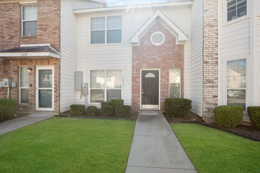 5813 Giddyup Ln, Fort Worth, TX à vendre - Photo de l’immeuble – Image 3 sur 3