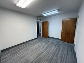 720-722 E Fletcher Ave, Tampa, FL à louer Photo intérieure– Image 2 sur 4