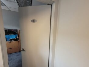 1455 Ellis St, Kelowna, BC à louer Photo intérieure– Image 1 sur 2