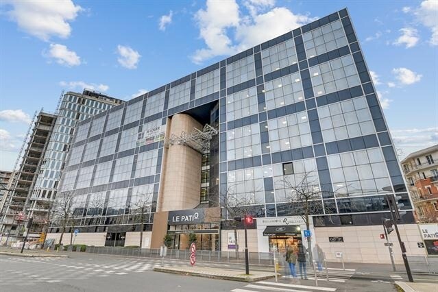 106 Avenue Albert 1er, Rueil-Malmaison à louer - Photo de l’immeuble – Image 1 sur 11