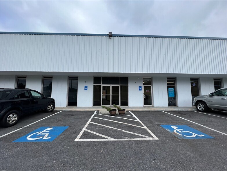 2800 Lithonia Industrial Blvd, Lithonia, GA à vendre - Photo de l’immeuble – Image 2 sur 9