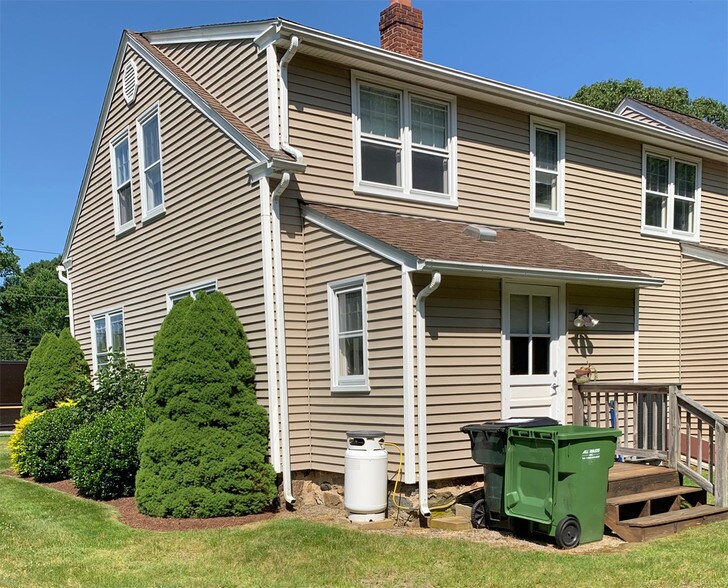 98 Spencer Plain Rd, Old Saybrook, CT à louer - Photo de l’immeuble – Image 2 sur 27