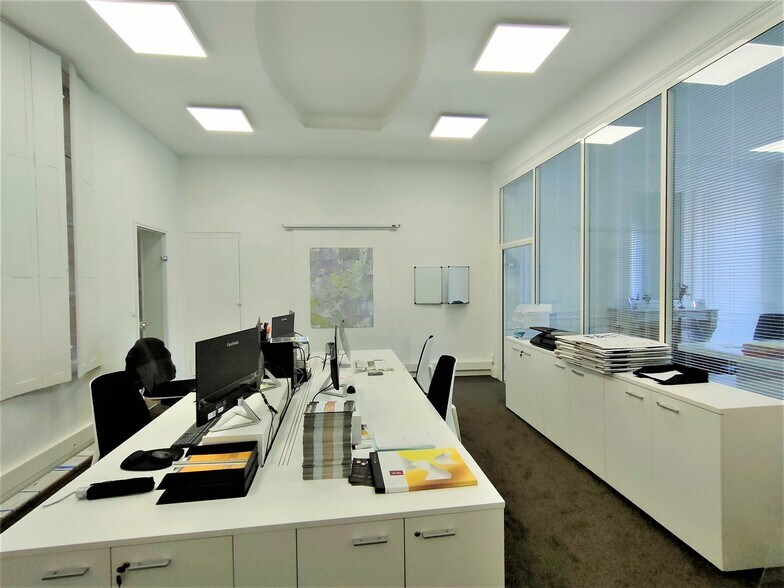 Bureau dans Bordeaux à louer - Photo de l’immeuble – Image 3 sur 8