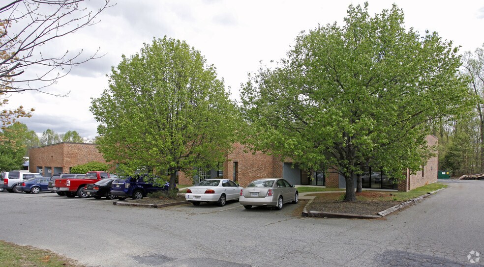 11034-11038 Lakeridge Pky, Ashland, VA à louer - Photo de l’immeuble – Image 2 sur 9