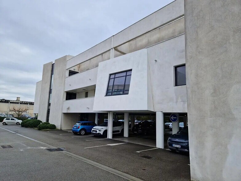 1139 Chemin Du Lavarin, Avignon à vendre - Photo de l’immeuble – Image 2 sur 15