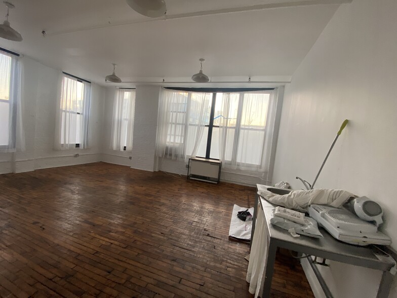 174 Bogart St, Brooklyn, NY à louer - Photo de l’immeuble – Image 2 sur 22