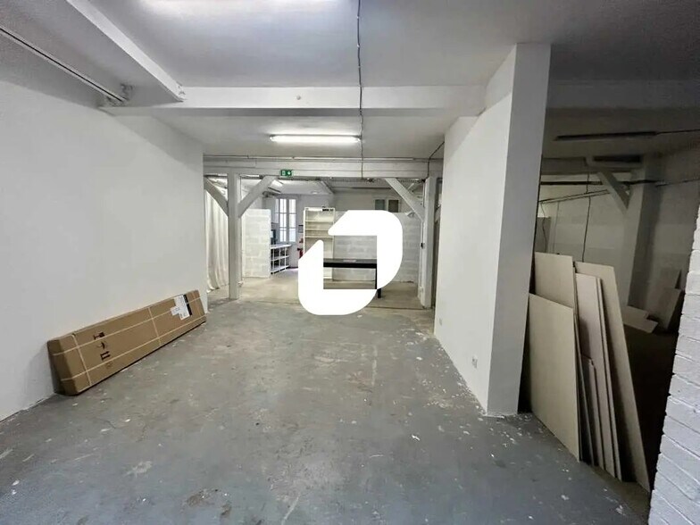 Bureau dans Aubervilliers à louer - Photo de l’immeuble – Image 1 sur 9