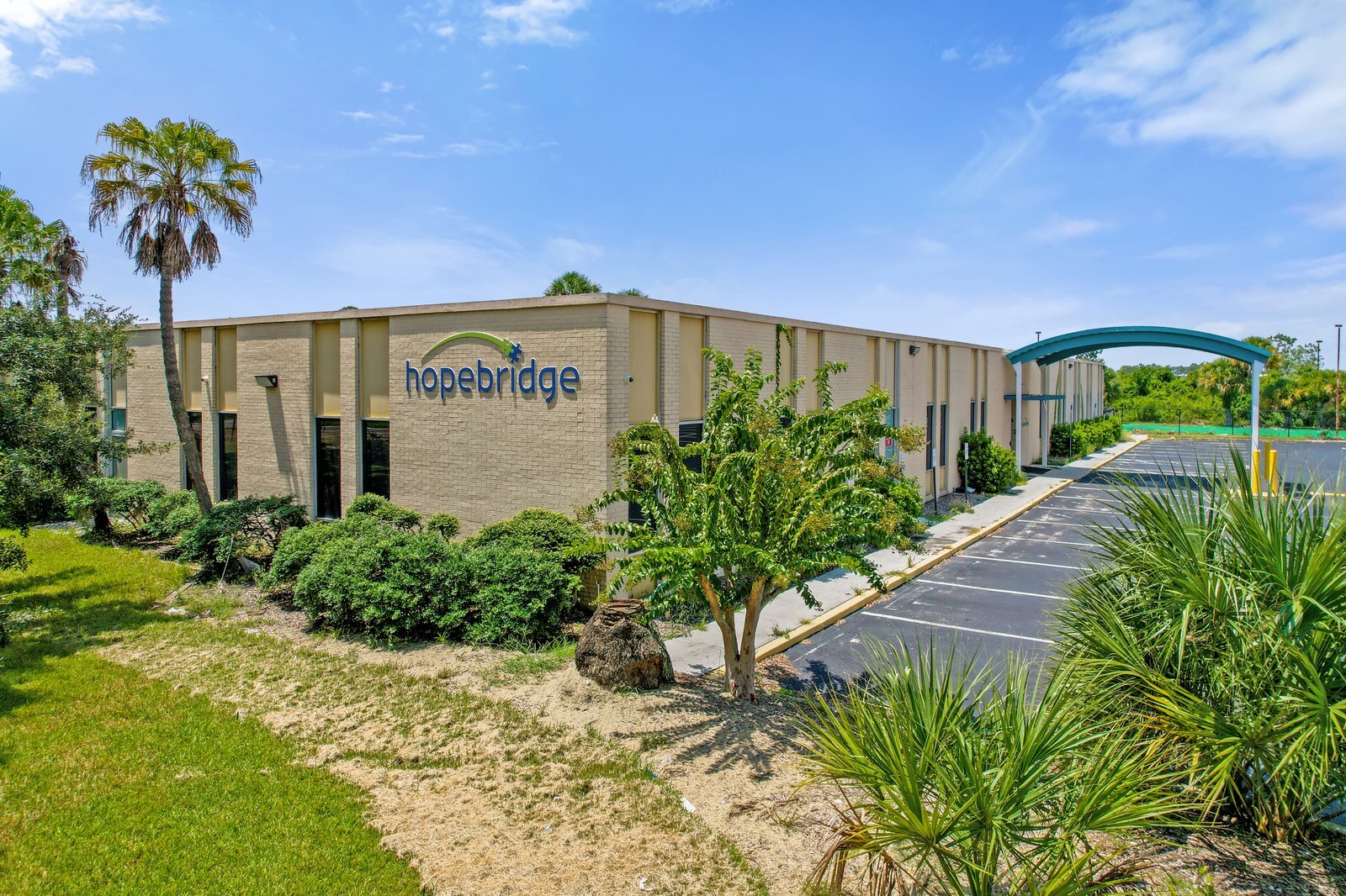 7000 Lake Ellenor Dr, Orlando, FL à louer Photo principale– Image 1 sur 12