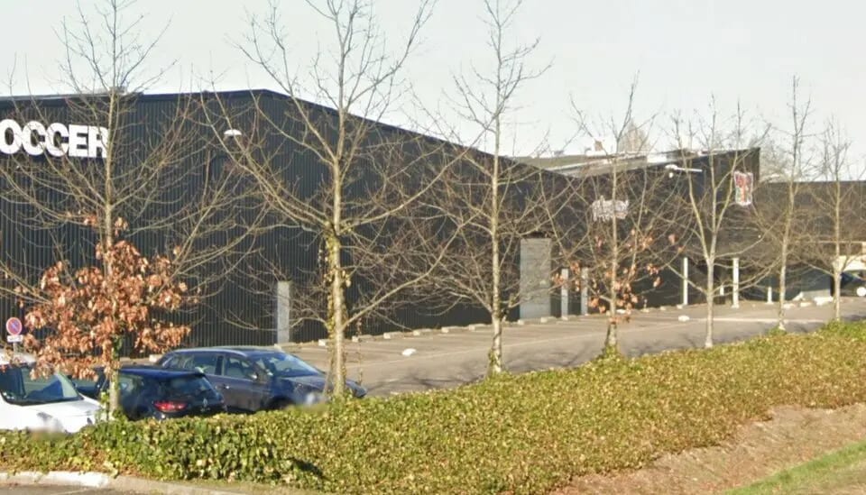 Local commercial dans Pessac à louer - Photo de l’immeuble – Image 2 sur 5