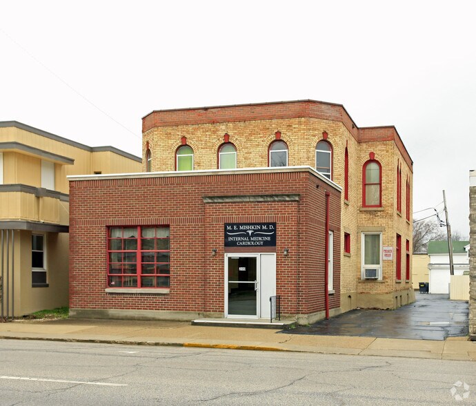 209 S 2nd St, Elkhart, IN à vendre - Photo principale – Image 1 sur 4
