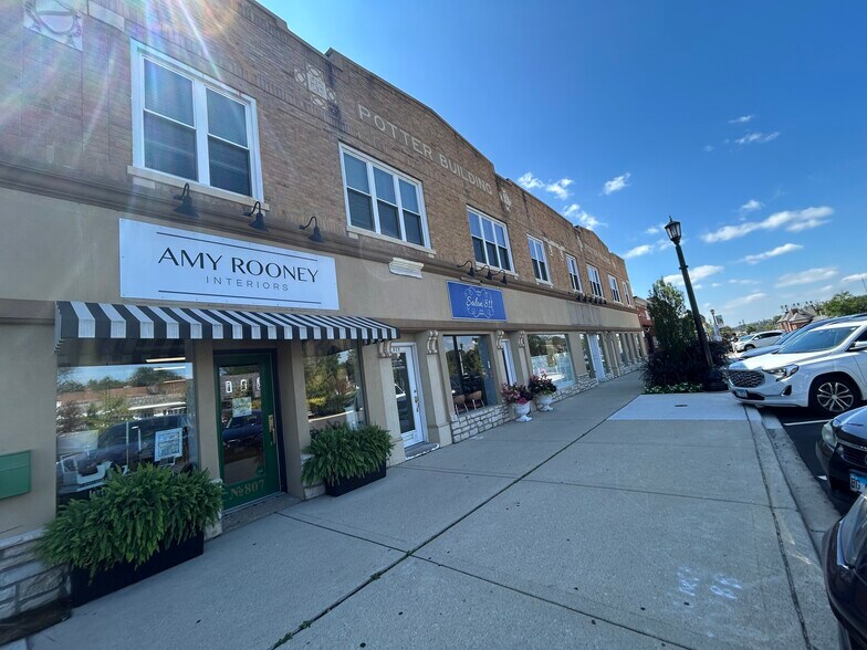 819 Burlington Ave, Western Springs, IL à louer - Photo de l’immeuble – Image 2 sur 11