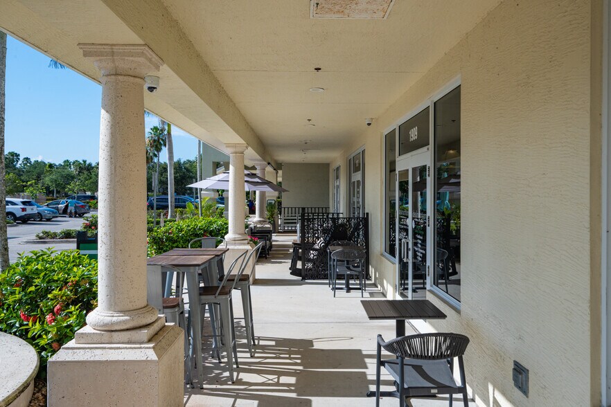1905-1917 NW Federal Hwy, Stuart, FL à louer - Photo de l’immeuble – Image 3 sur 26